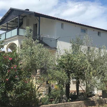Lovely Sea View House 2 In Malinska Island Krk المظهر الخارجي الصورة